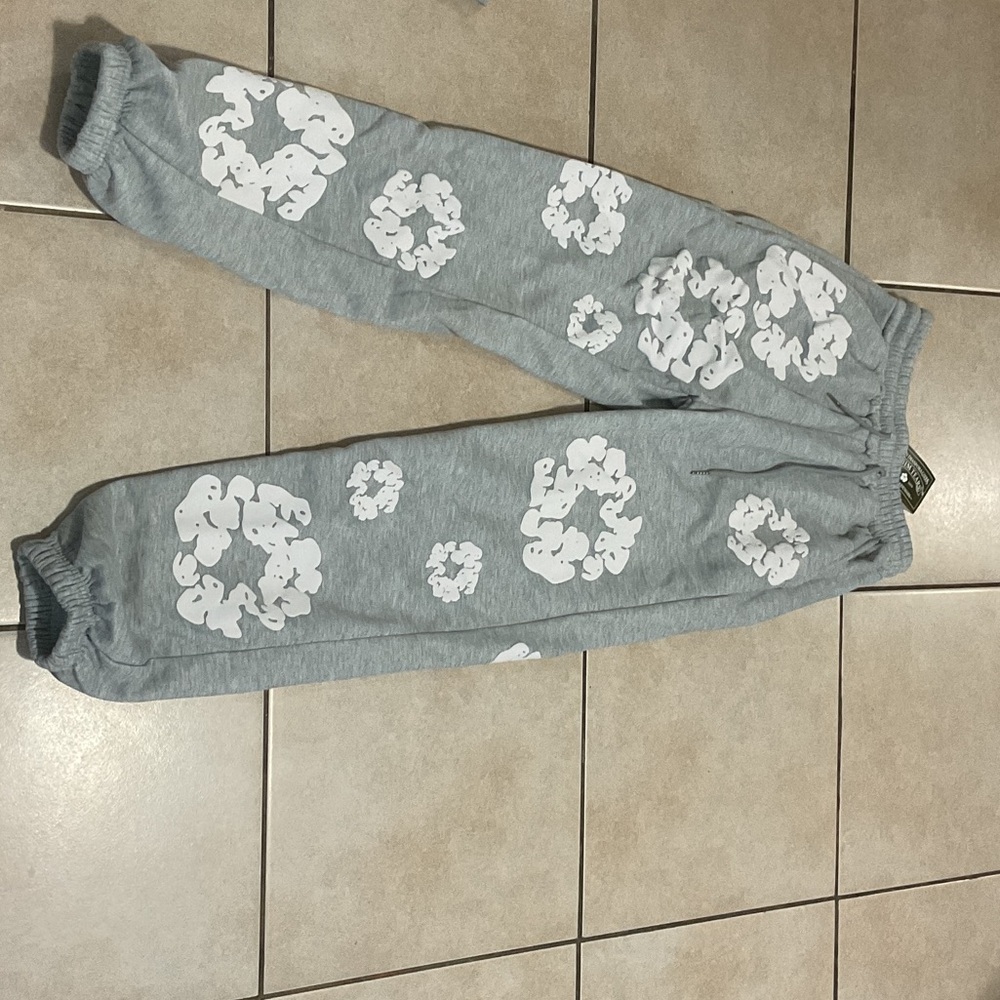 Children's Gray Sweatpants with White Cloud Design